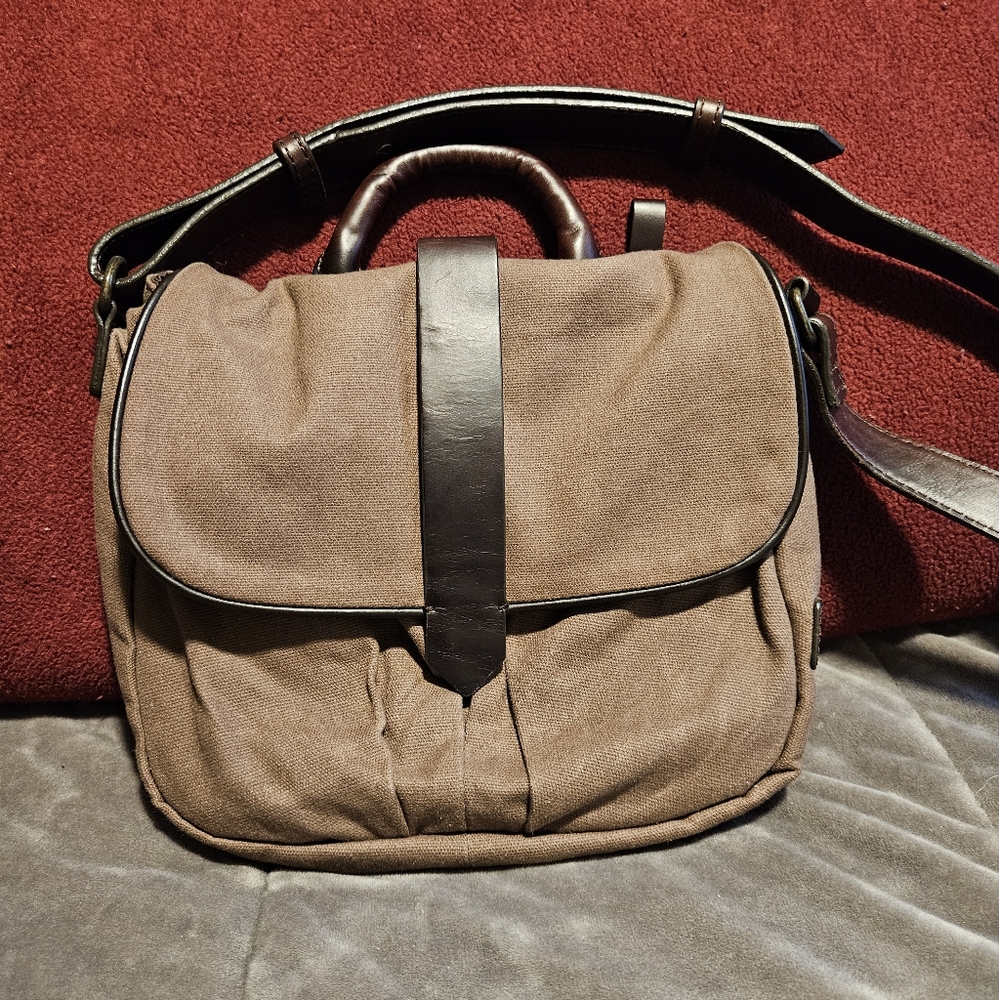 Duluth Trading Purse, Brown